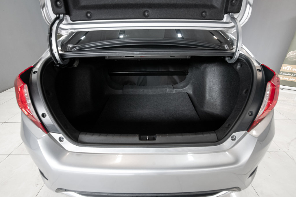 Honda Civic 1.8 E Sedan AT 2019