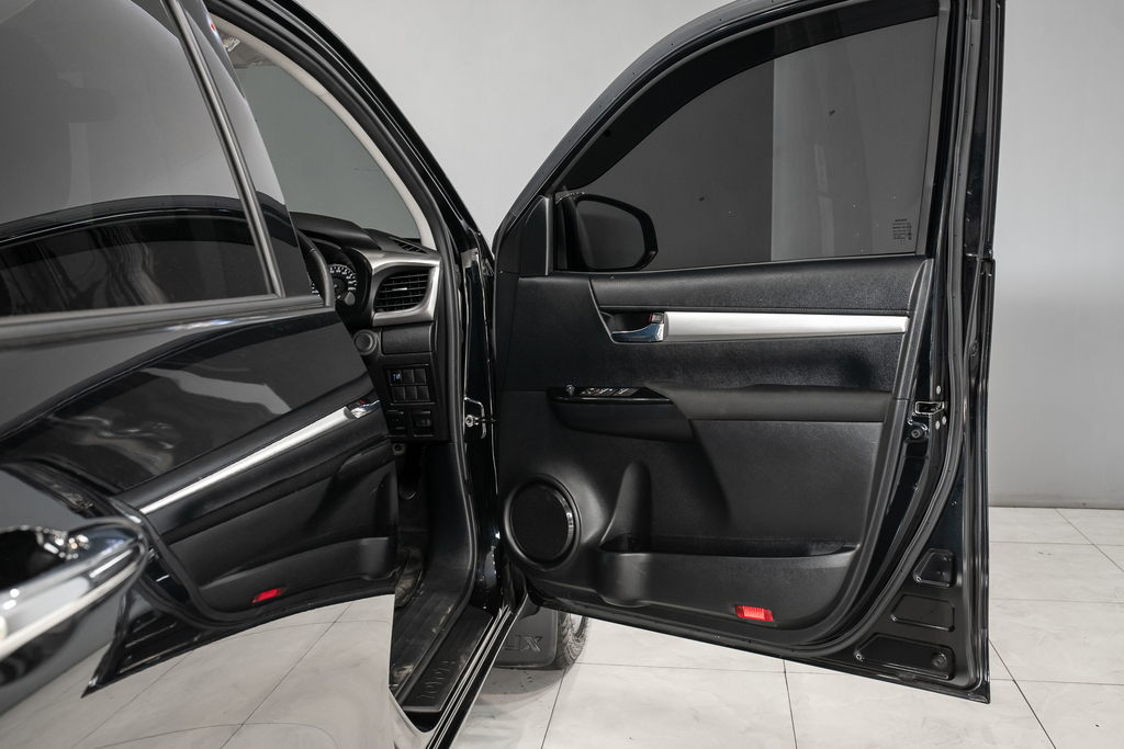 Toyota Hilux Revo Double Cab 2.4 Mid Z Edition AT 2023