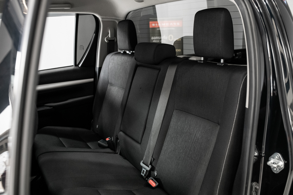 Toyota Hilux Revo Double Cab 2.4 Mid Z Edition AT 2023