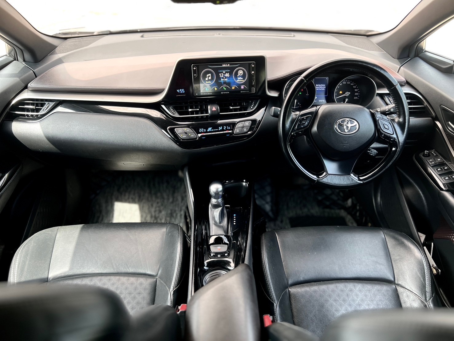 Toyota C-HR 1.8 Hybrid Hi SUV A/T ปี 2018