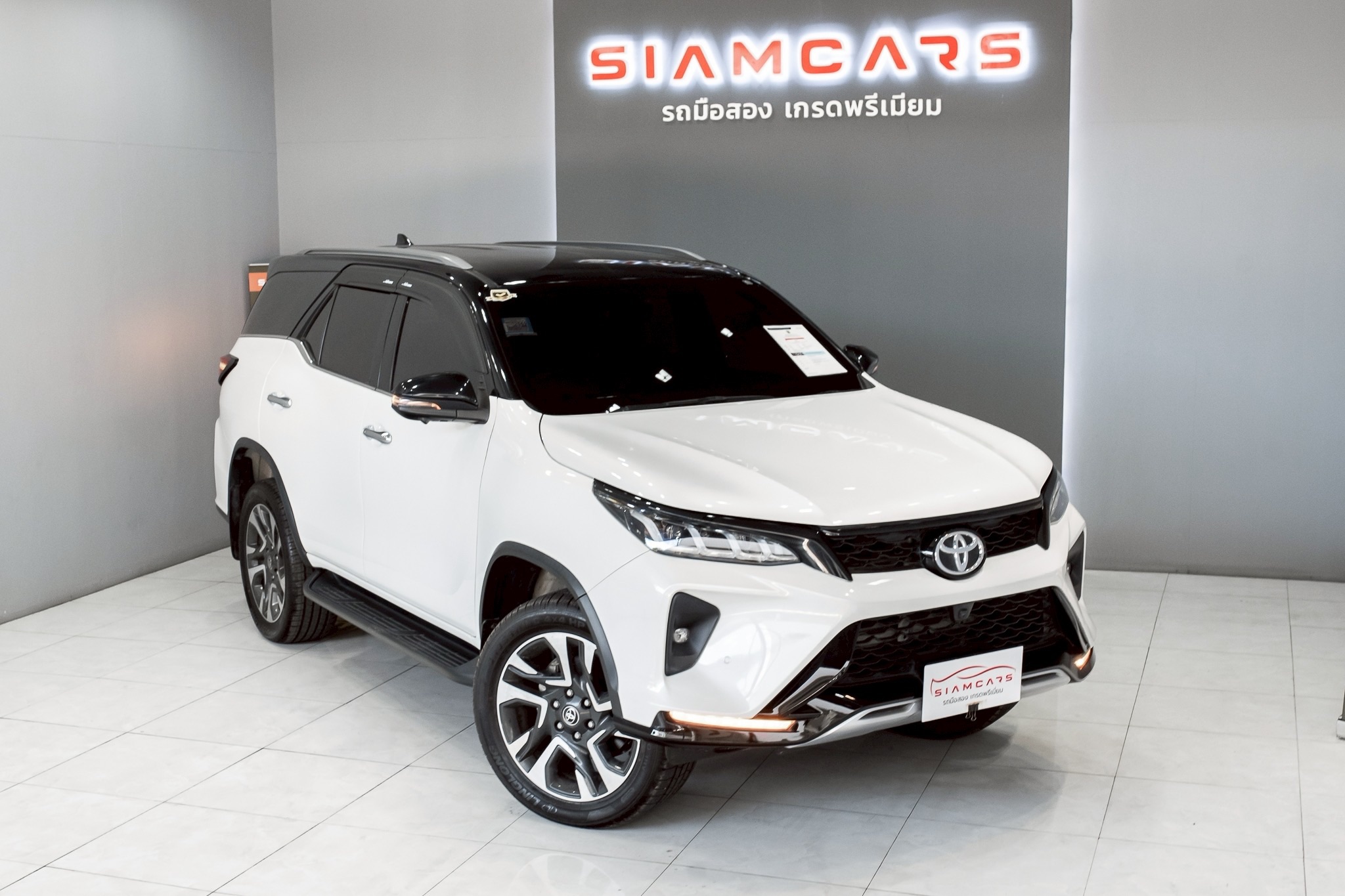Toyota Fortuner 2.4 Leader SUV AT 2022