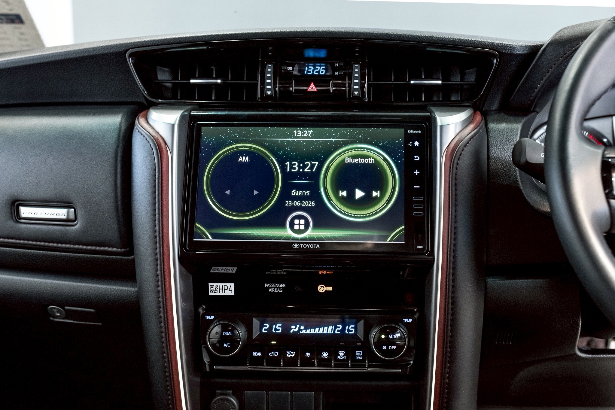 Toyota Fortuner 2.4 Leader SUV AT 2022