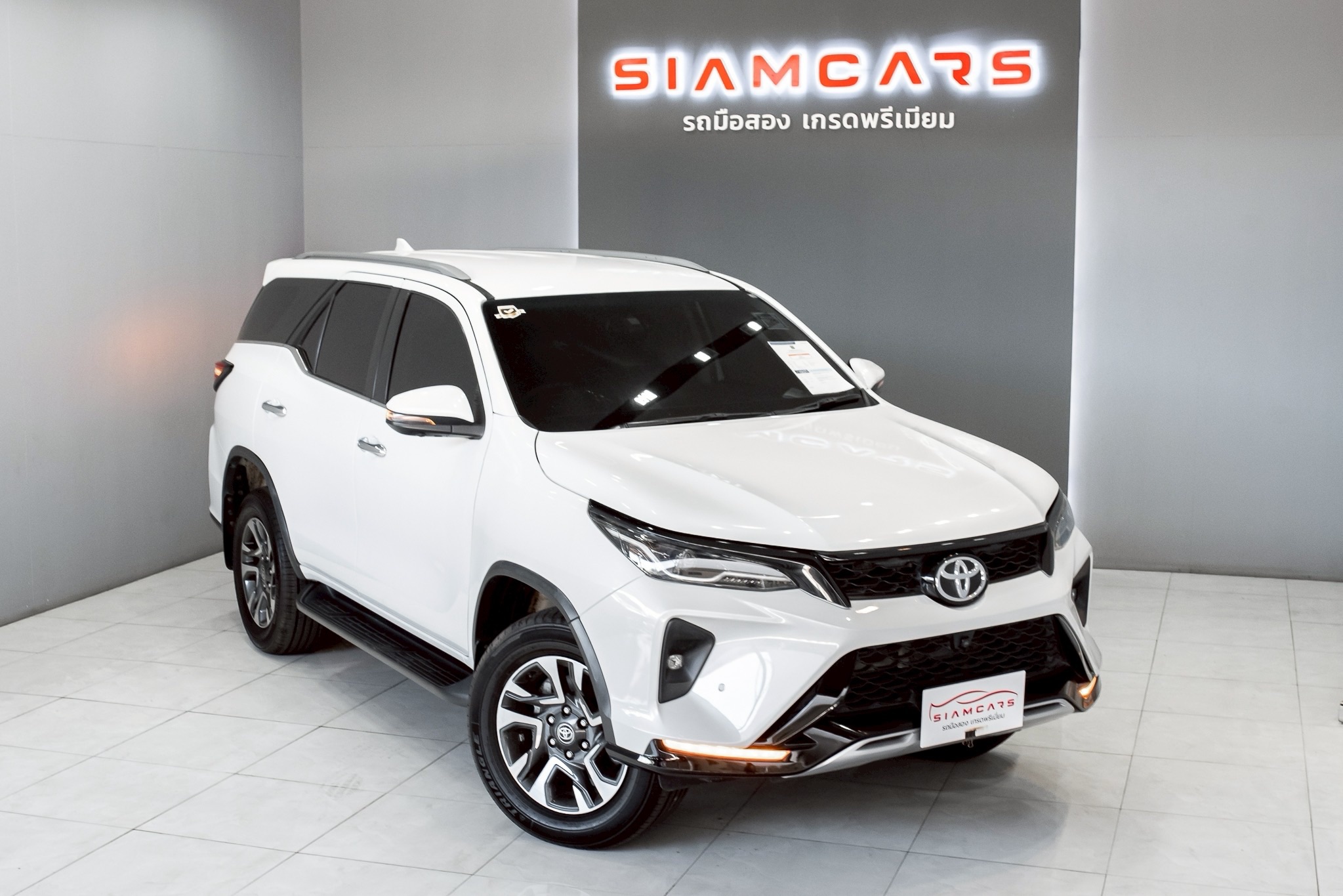 Toyota Fortuner 2.4 Leader V SUV AT 2022