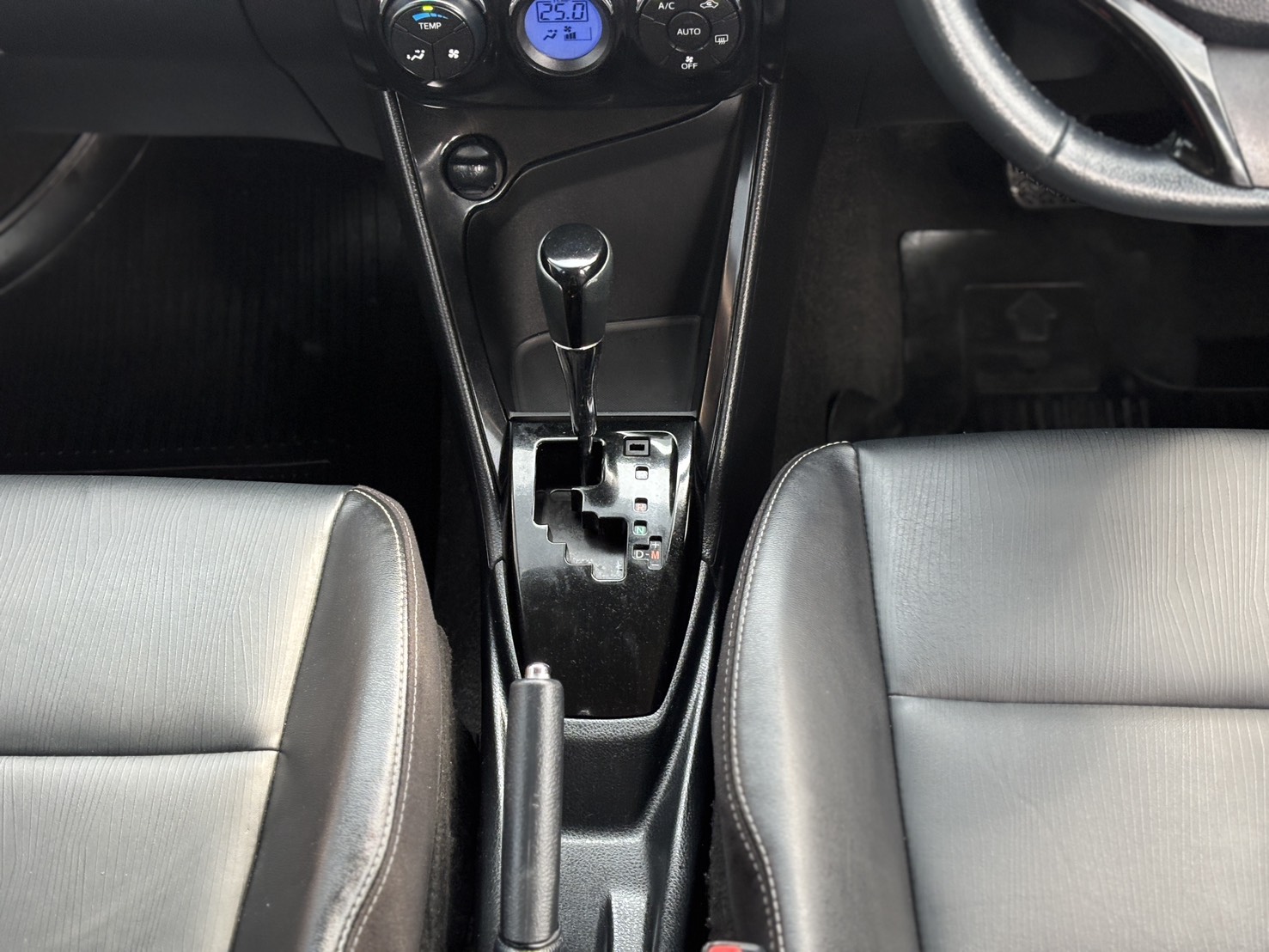 Toyota Vios 1.5 Mid Sedan AT ปี 2020