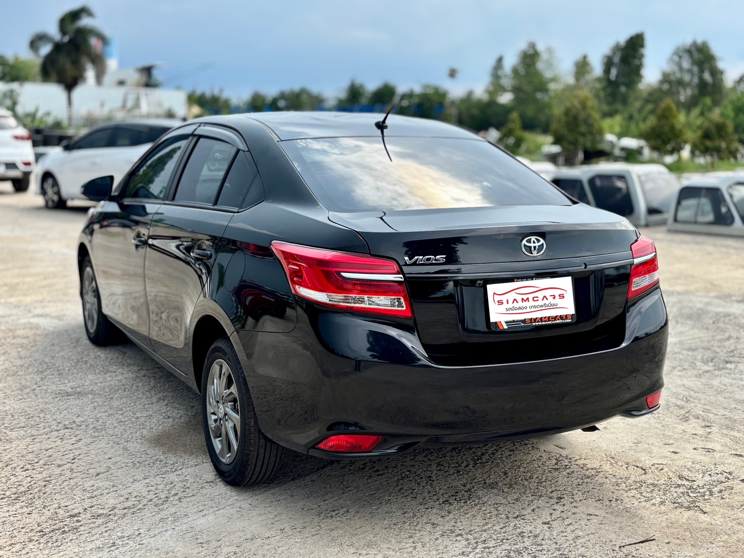 Toyota Vios 1.5 Mid Sedan AT ปี 2020