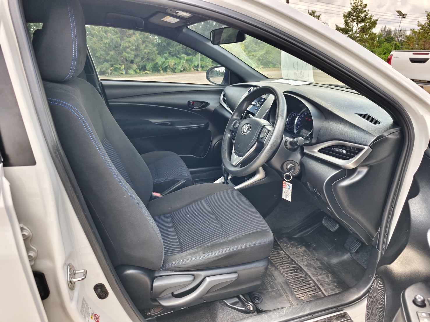 Toyota Yaris 1.2 E Hatchback AT 2019