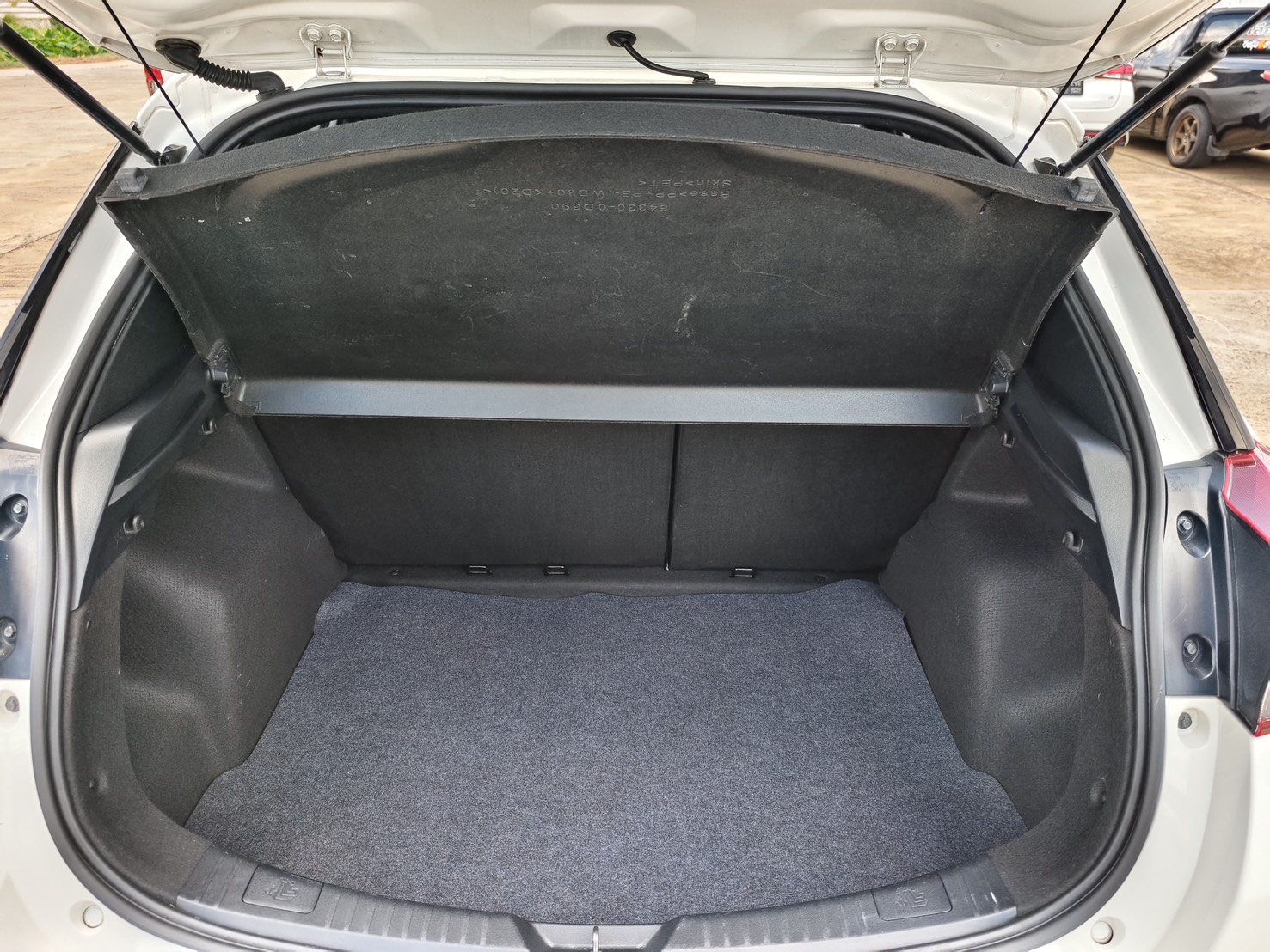 Toyota Yaris 1.2 E Hatchback AT 2019