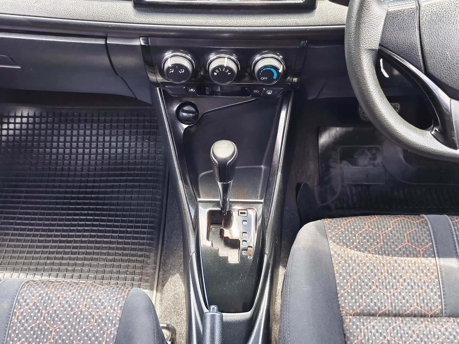 Toyota Vios 1.5 E Sedan AT ปี 2017