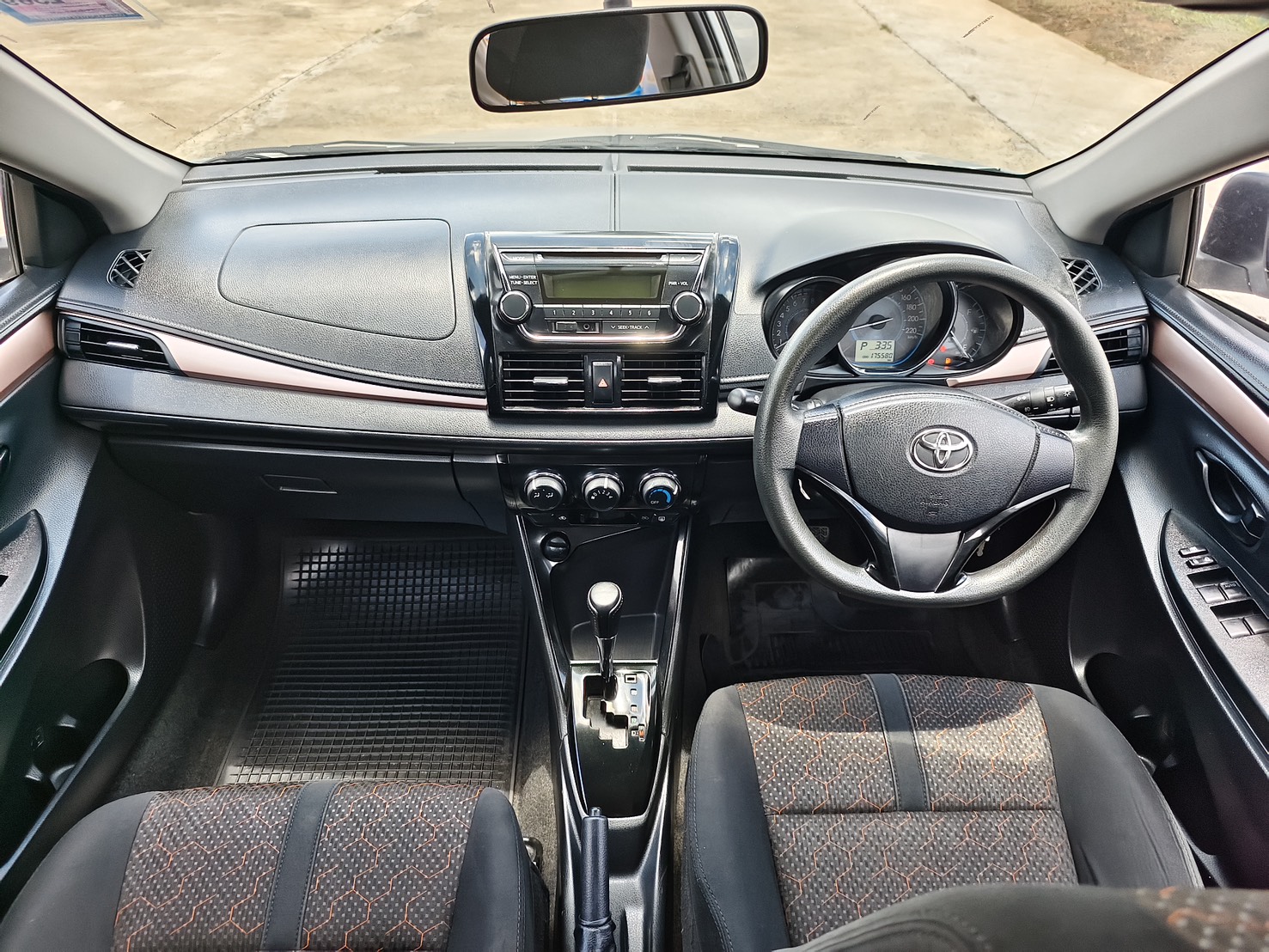 Toyota Vios 1.5 E Sedan AT ปี 2017