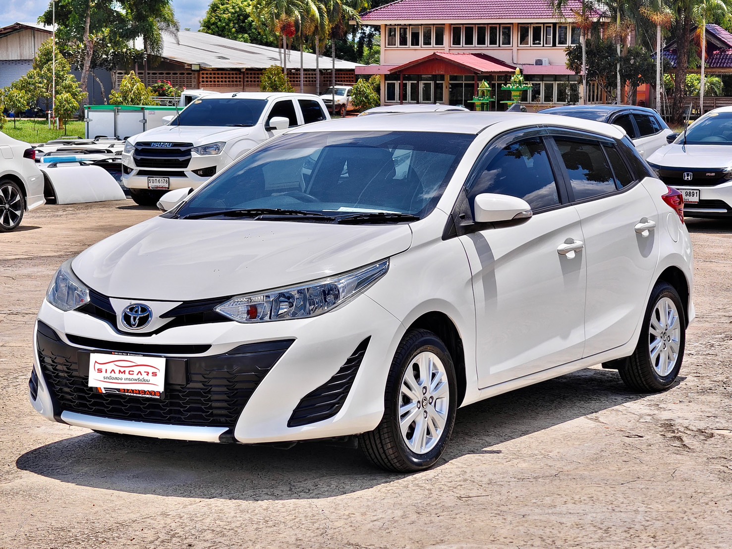 Toyota Yaris 1.2 E Hatchback AT 2019