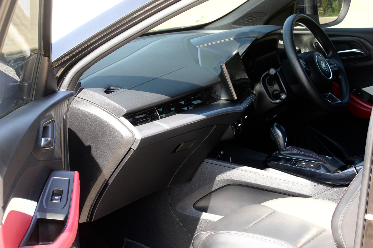 MG5 MG5 1.5 X Sunroof Sedan AT 2021