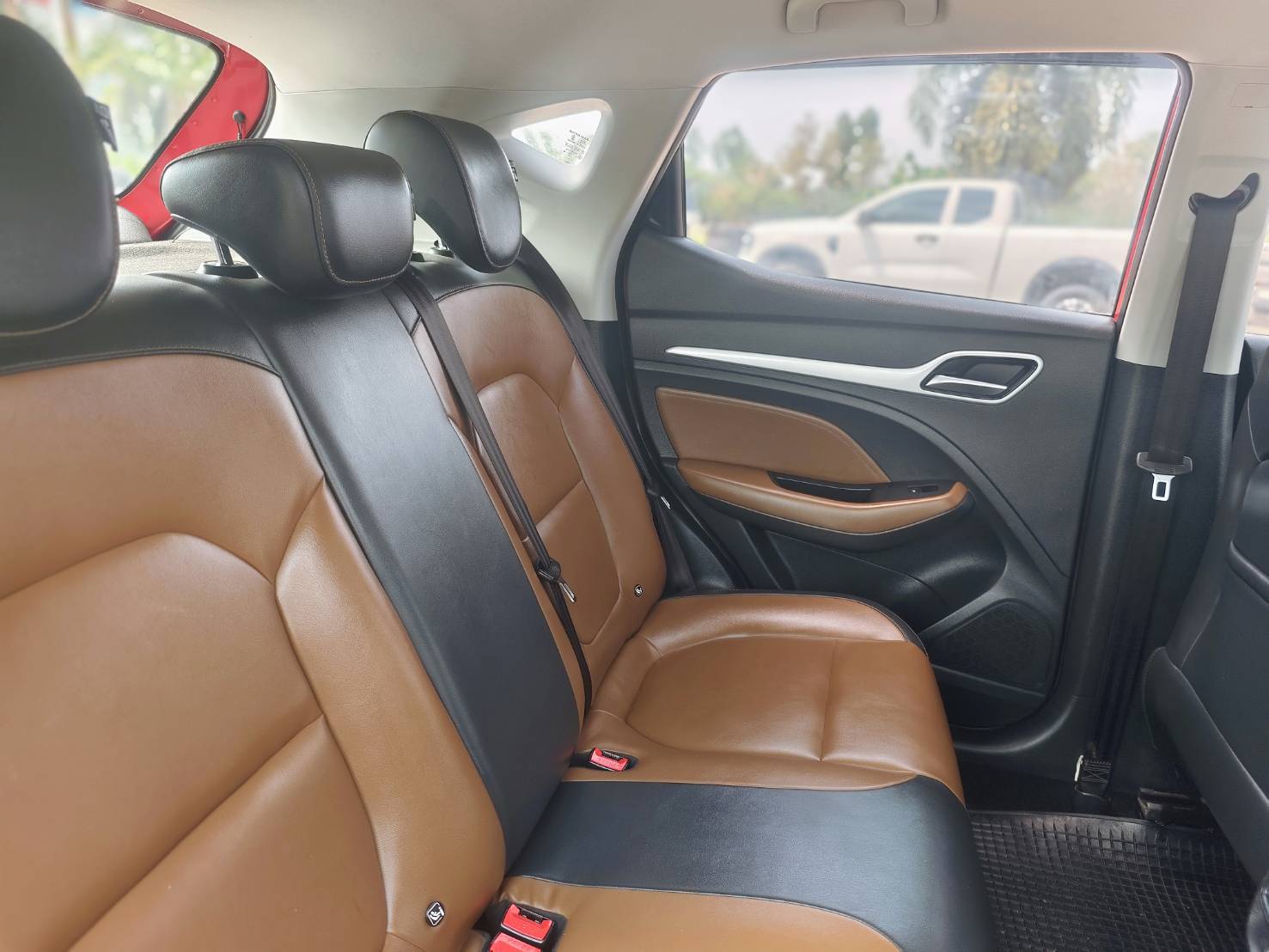 MG ZS 1.5 D PIUS SUV AT 2020