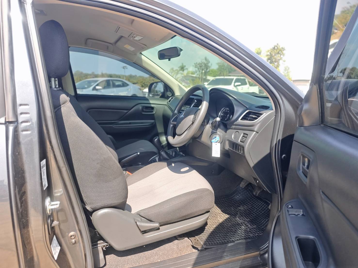 Mitsubishi Triton All New Mega Cab 2.5 GL MT 2019