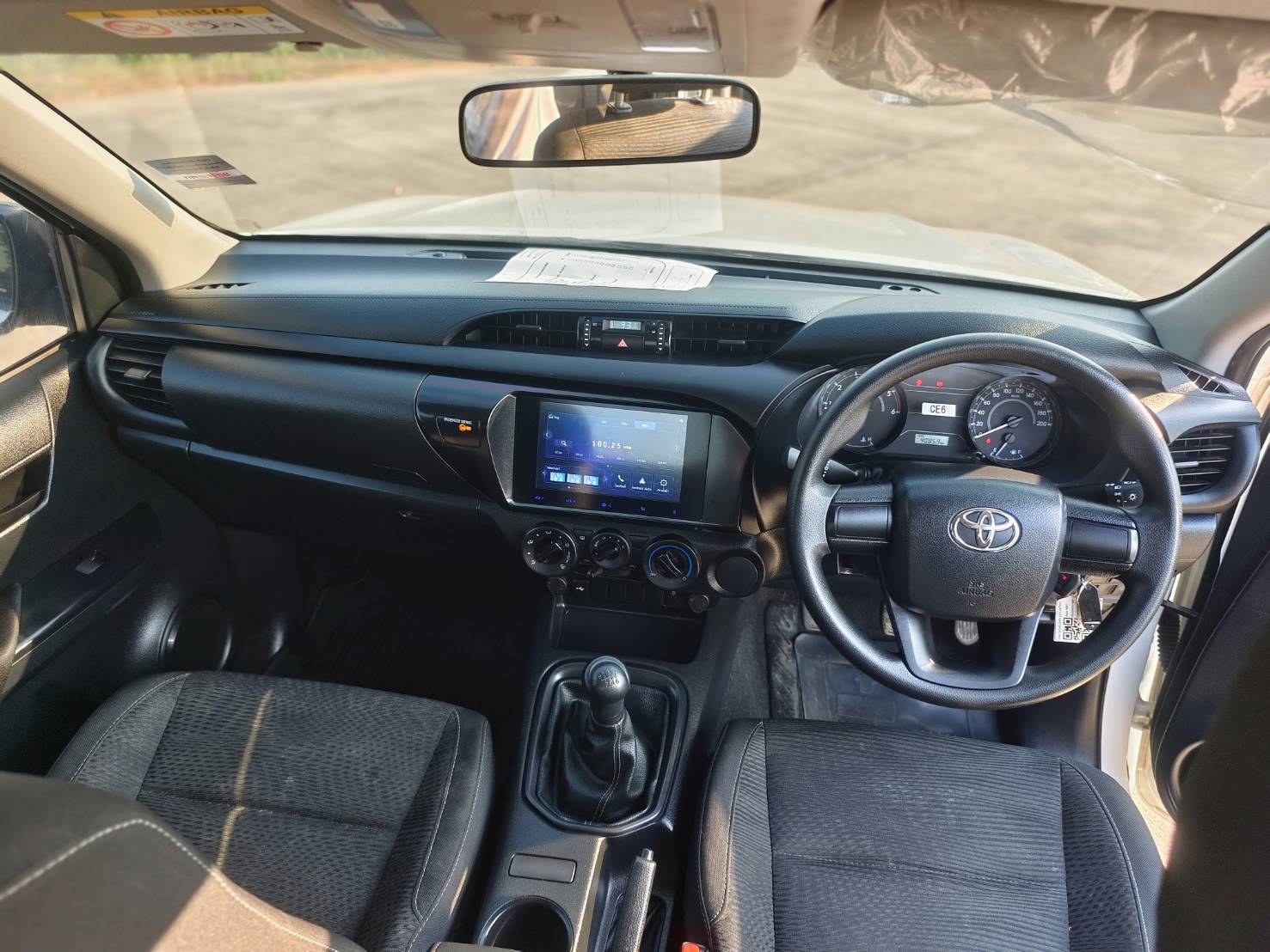 Toyota Hilux Revo Smart Cab 2.4 ENTRY Z Edition MT 2024
