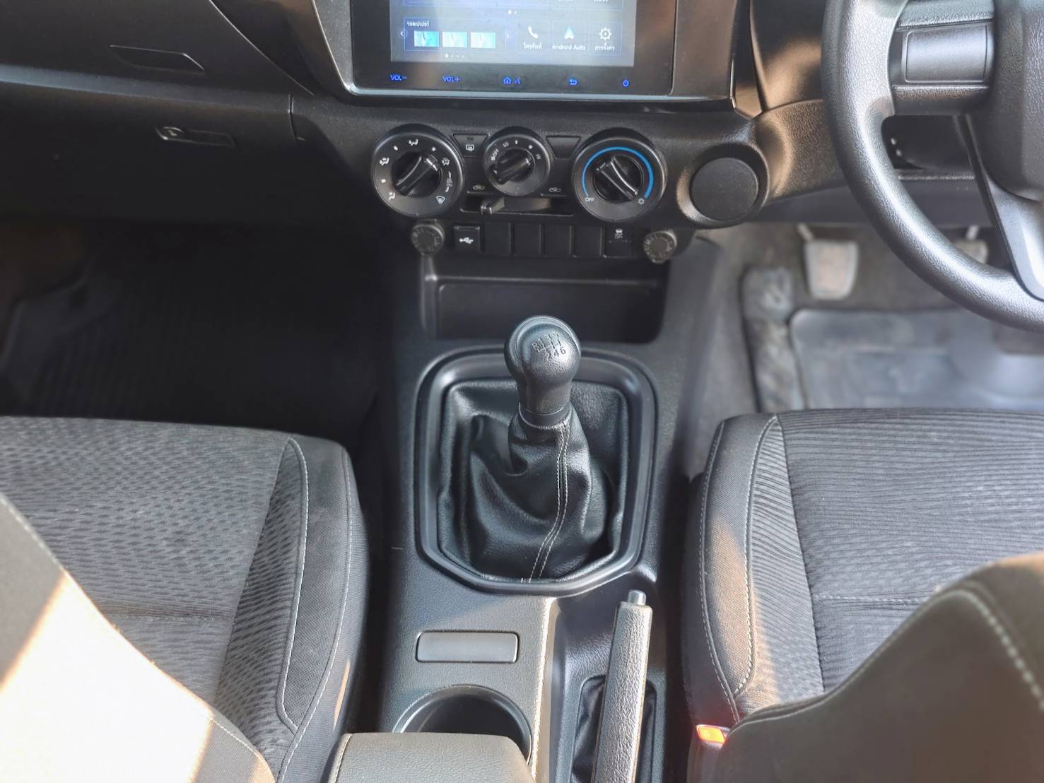 Toyota Hilux Revo Smart Cab 2.4 ENTRY Z Edition MT 2024