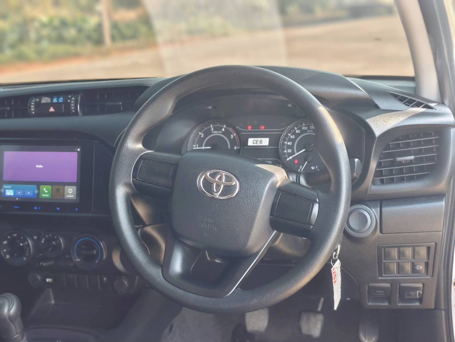Toyota Hilux Revo Smart Cab 2.4 ENTRY Z Edition MT 2024