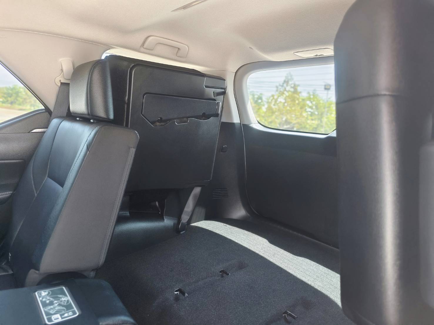 Toyota Fortuner 2.4 Leader V SUV AT 2022