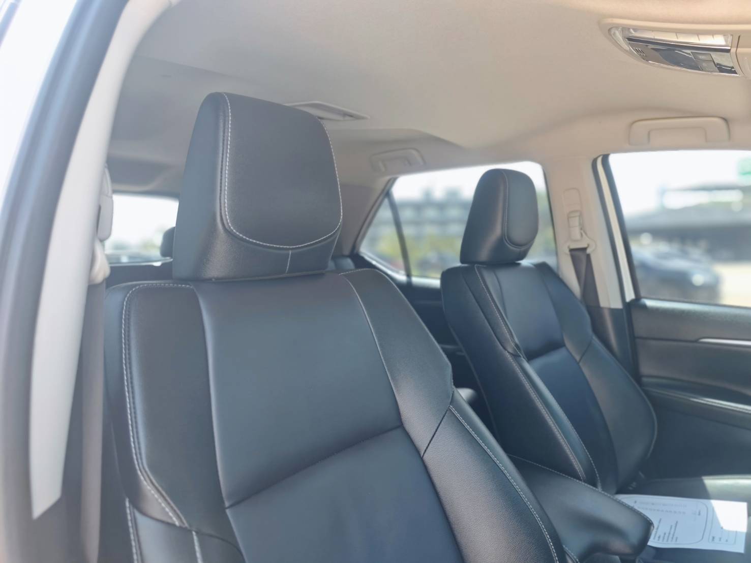 Toyota Fortuner 2.4 Leader V SUV AT 2022