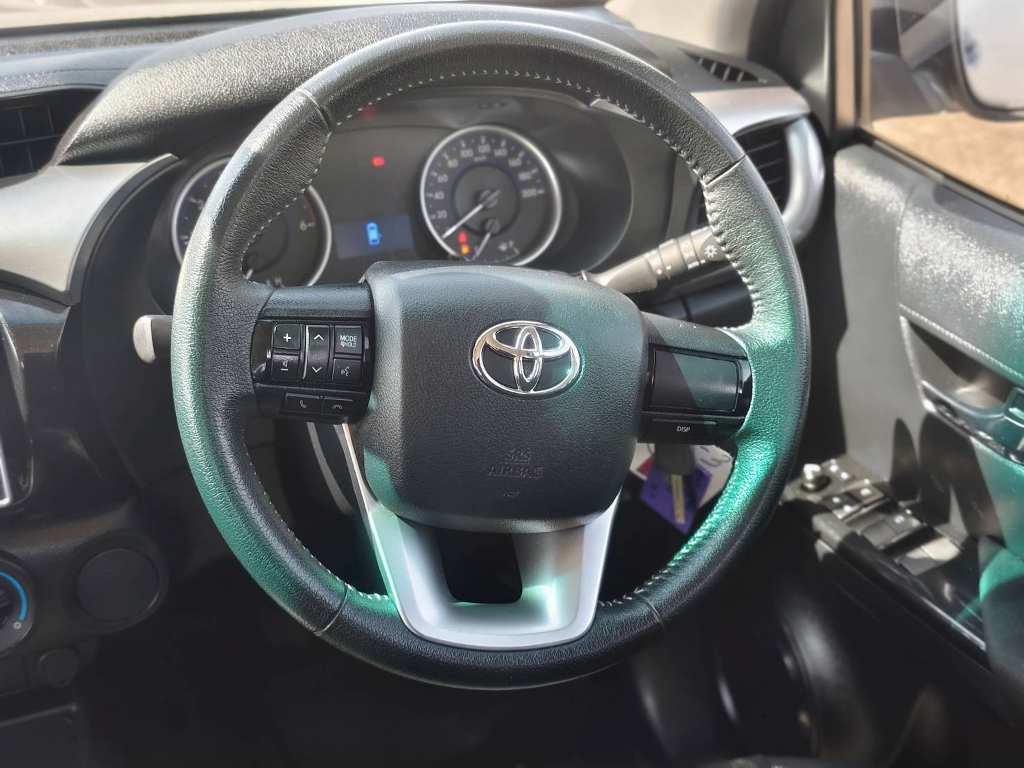 Toyota Hilux Revo Double Cab 2.4 E Prerunner MT 2020