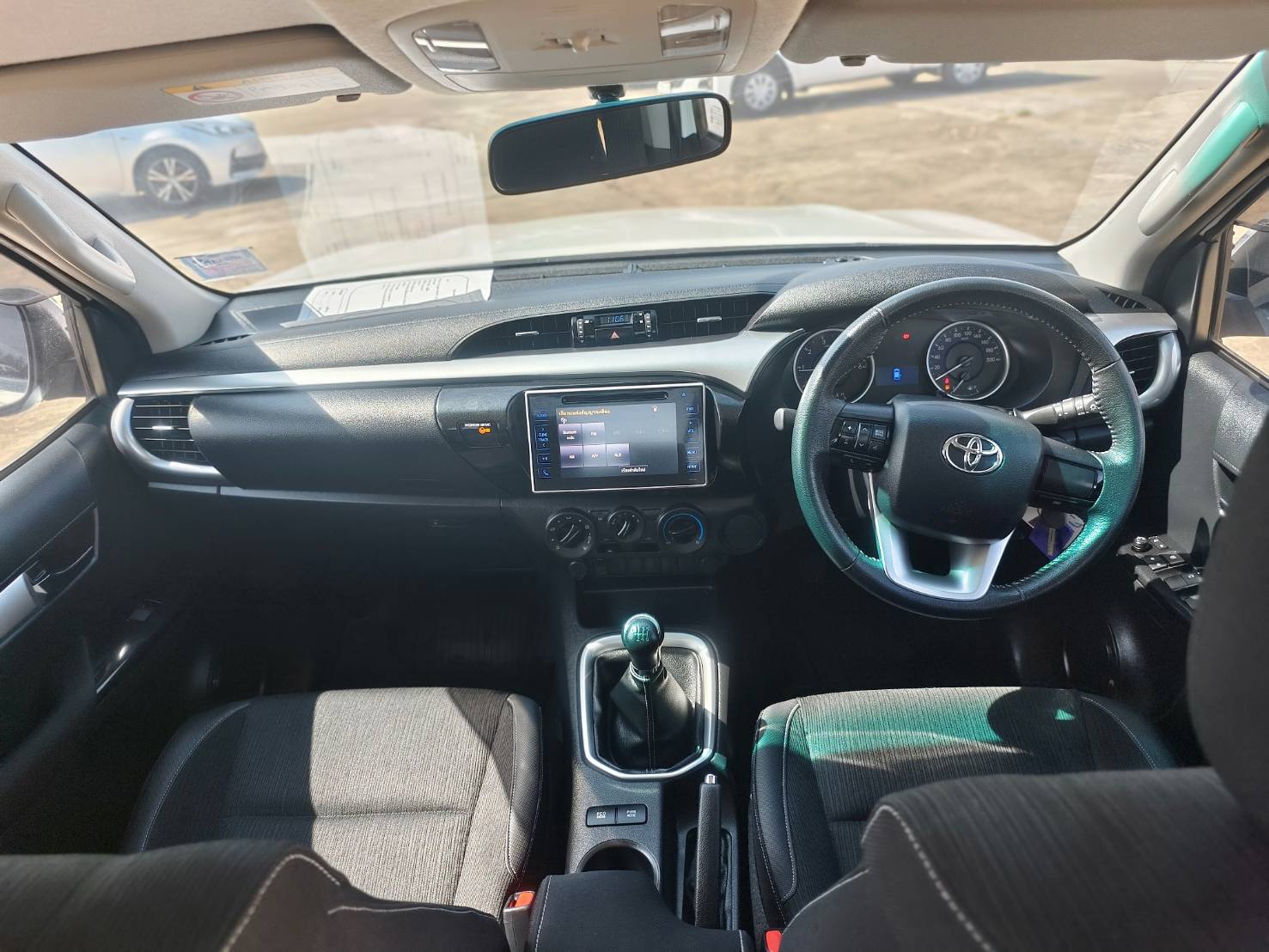 Toyota Hilux Revo Double Cab 2.4 E Prerunner MT 2020