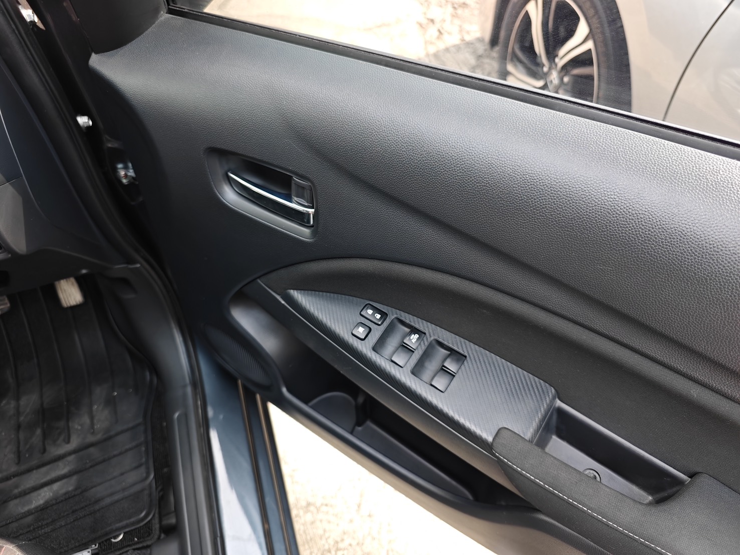 Mitsubishi Mirage 1.2 Active Dynamic Shield Sedan AT ปี 2024