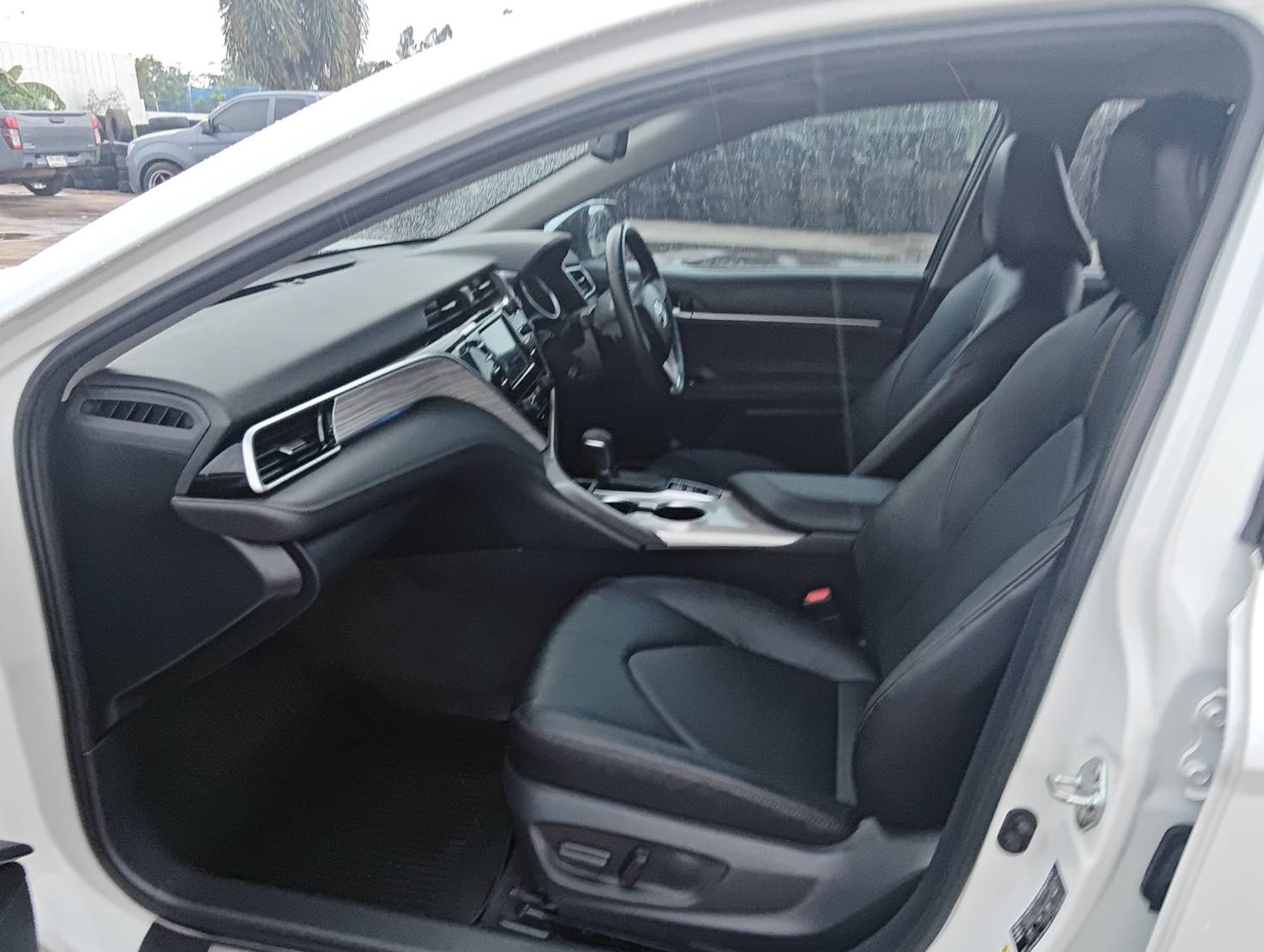 Toyota Camry 2.5 Hybrid Premium Sedan AT 2021