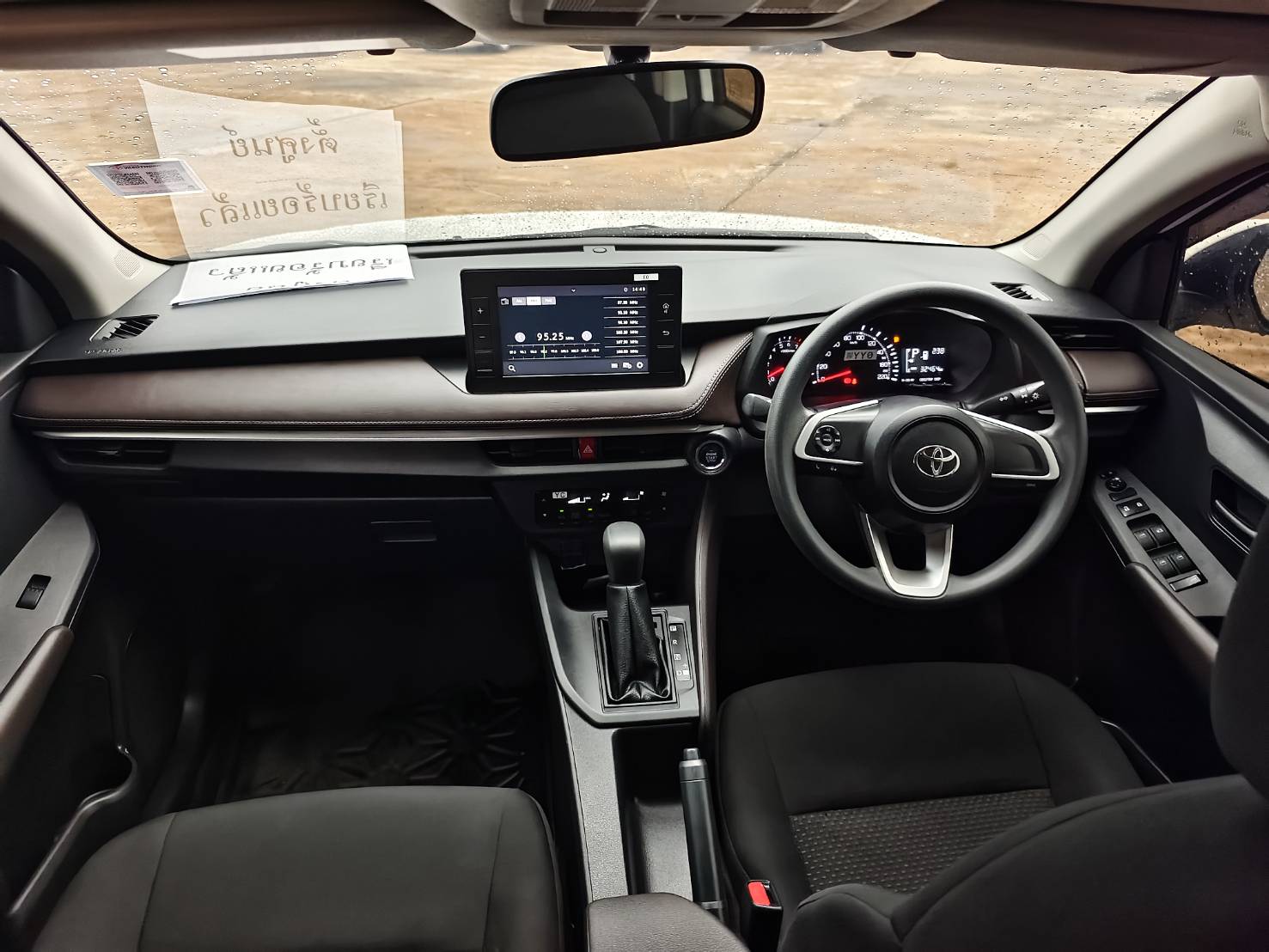 Toyota Yaris ATIV 1.2 Sport Sedan AT 2024