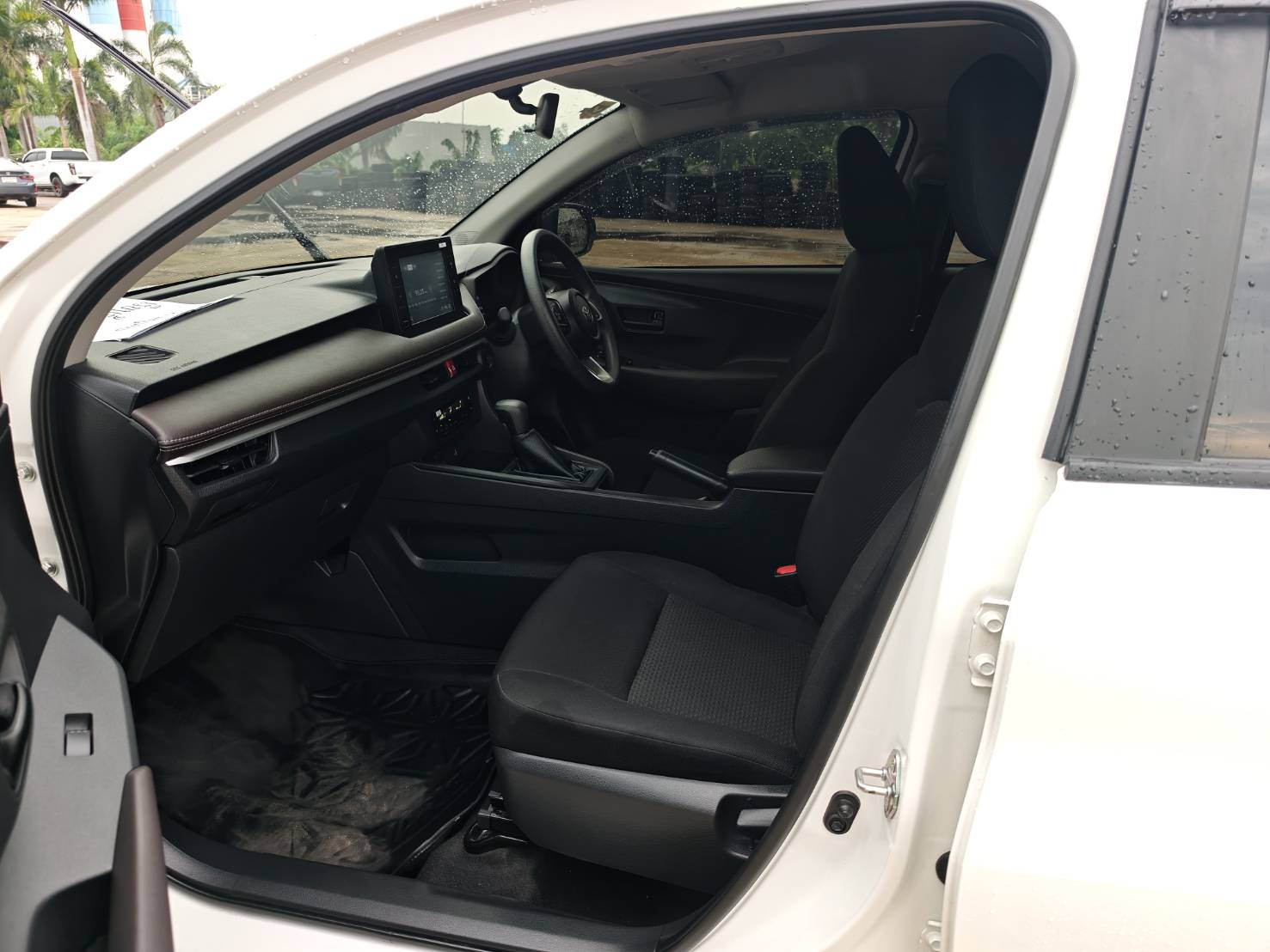 Toyota Yaris ATIV 1.2 Sport Sedan AT 2024