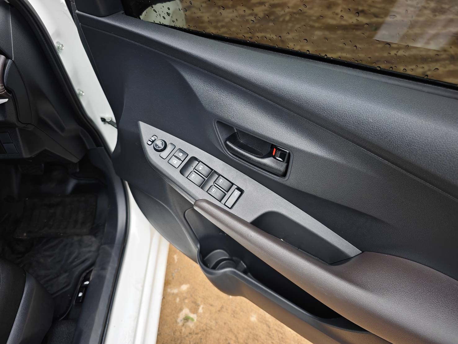 Toyota Yaris ATIV 1.2 Sport Sedan AT 2024