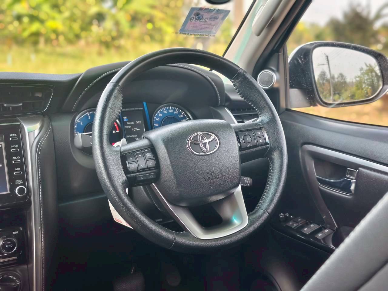 Toyota Fortuner 2.4 V SUV AT 2021
