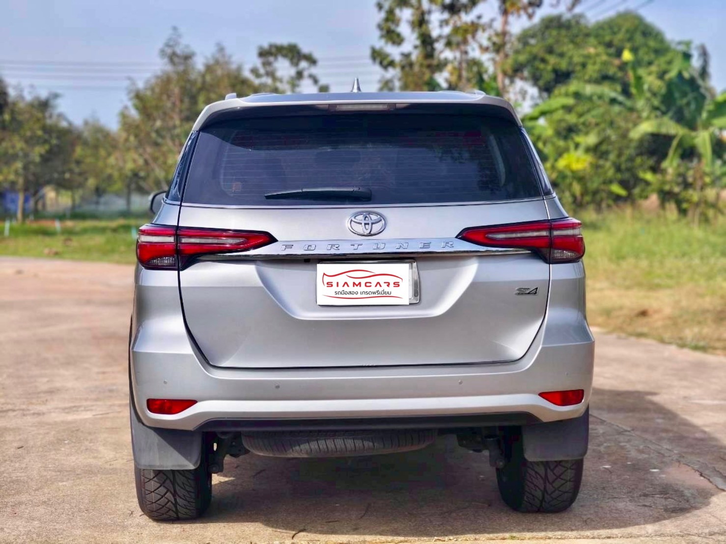 Toyota Fortuner 2.4 V SUV AT 2021