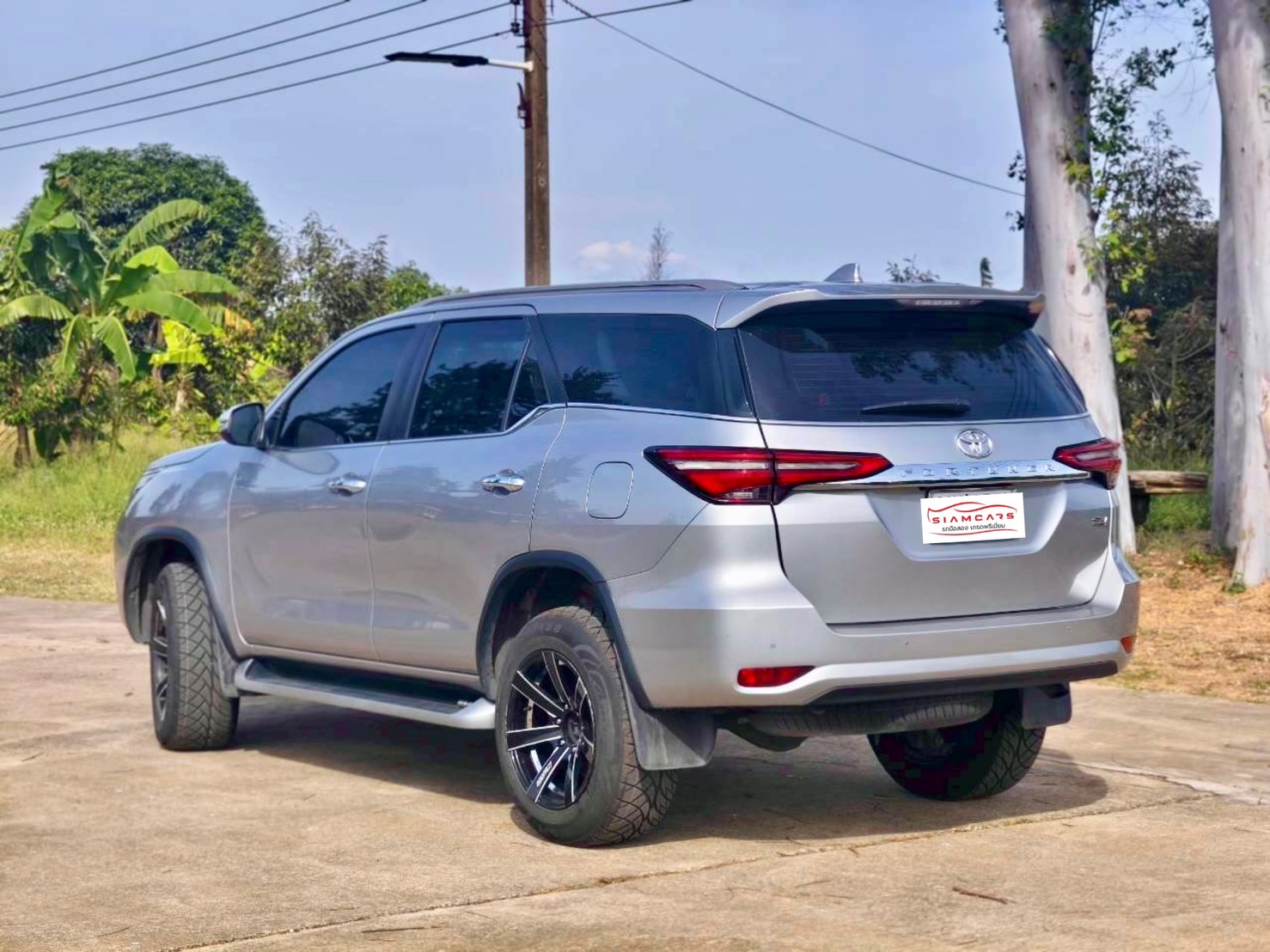 Toyota Fortuner 2.4 V SUV AT 2021