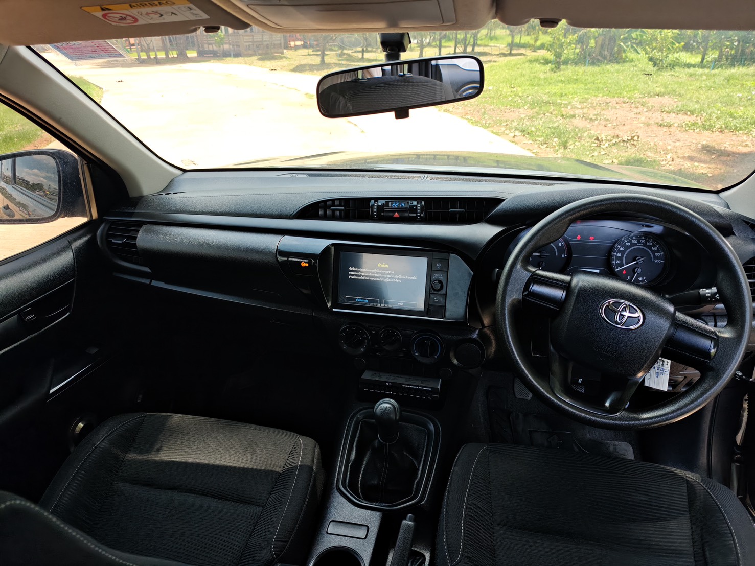 Toyota Hilux Revo Smart Cab 2.4 ENTRY Z Edition MT 2024