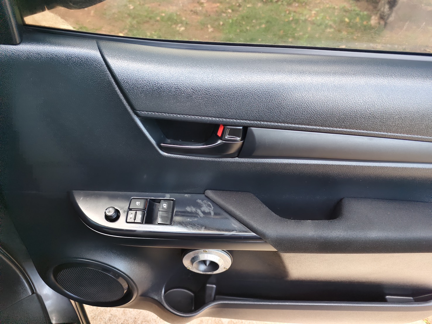 Toyota Hilux Revo Smart Cab 2.4 ENTRY Z Edition MT 2024