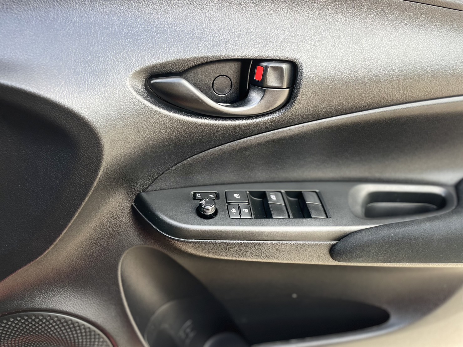 Toyota Yaris ATIVE 1.2 E AT 2019