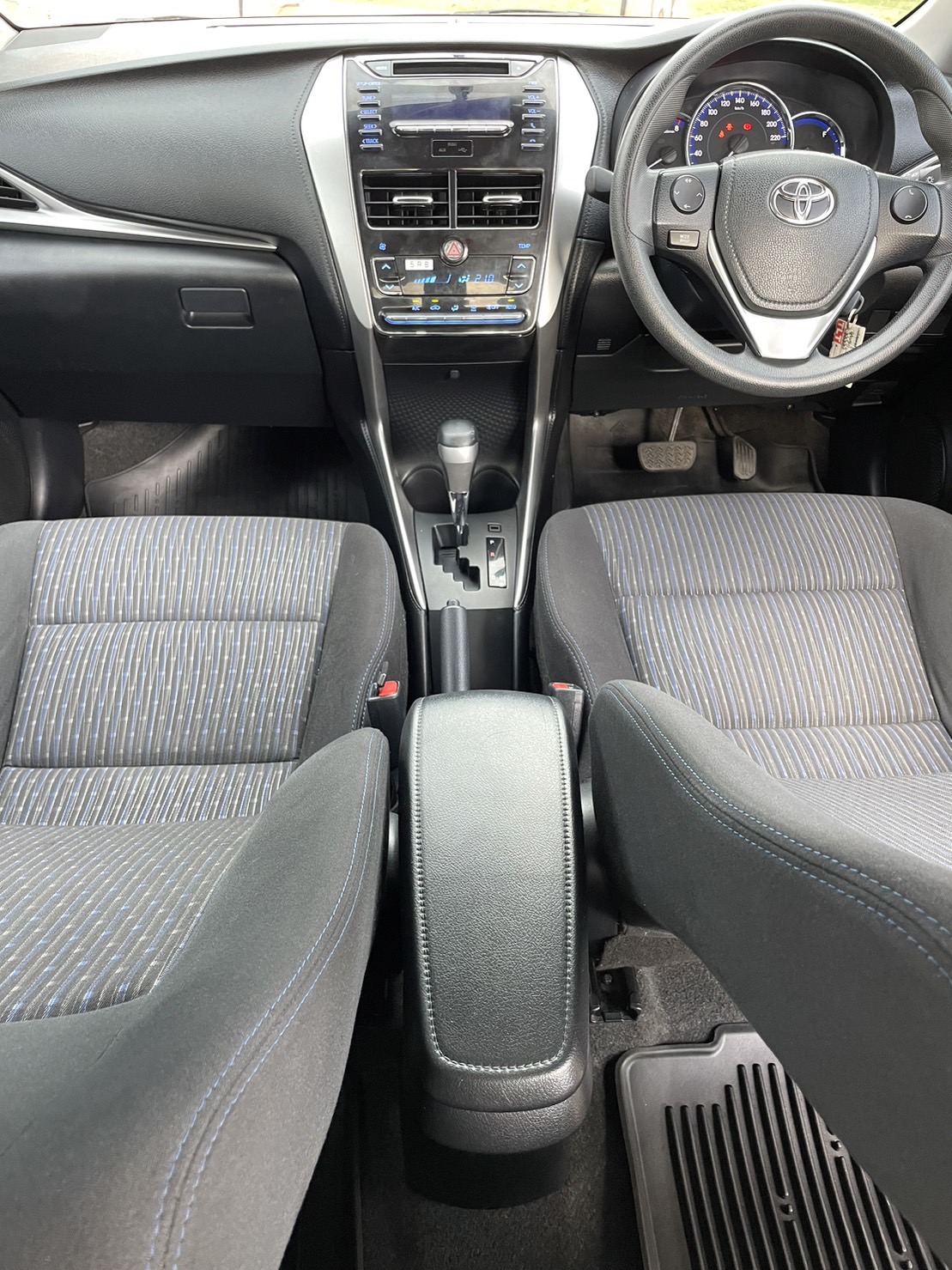Toyota Yaris ATIVE 1.2 E AT 2019