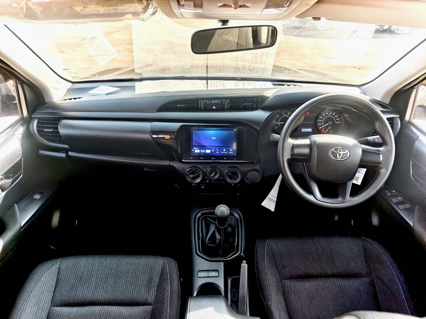 Toyota Hilux Revo Double Cab 2.4 Entry Z Edition MT 2024
