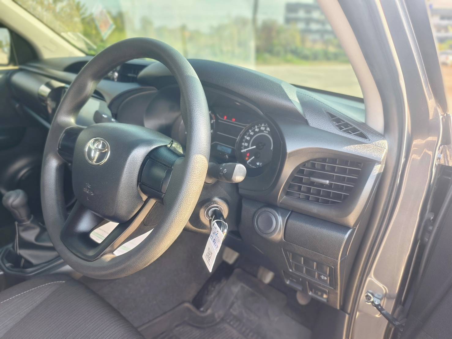 Toyota Hilux Revo Double Cab 2.4 Entry Z Edition MT 2024