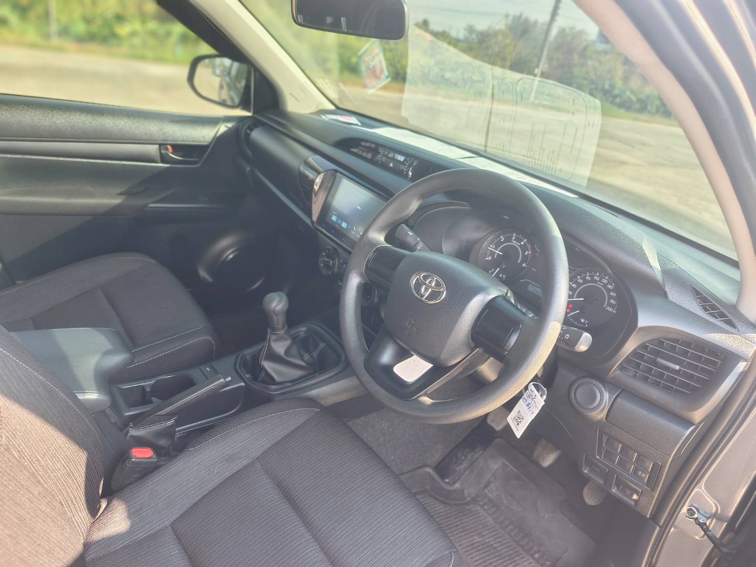 Toyota Hilux Revo Double Cab 2.4 Entry Z Edition MT 2024