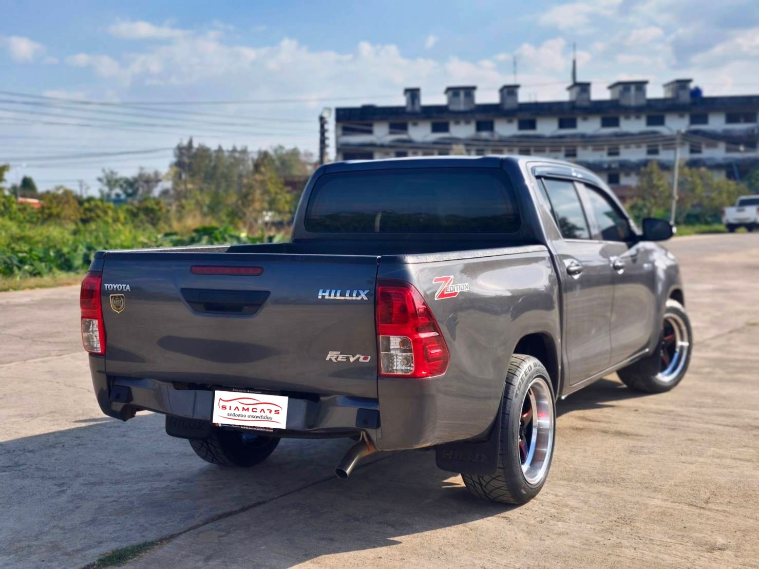 Toyota Hilux Revo Double Cab 2.4 Entry Z Edition MT 2024