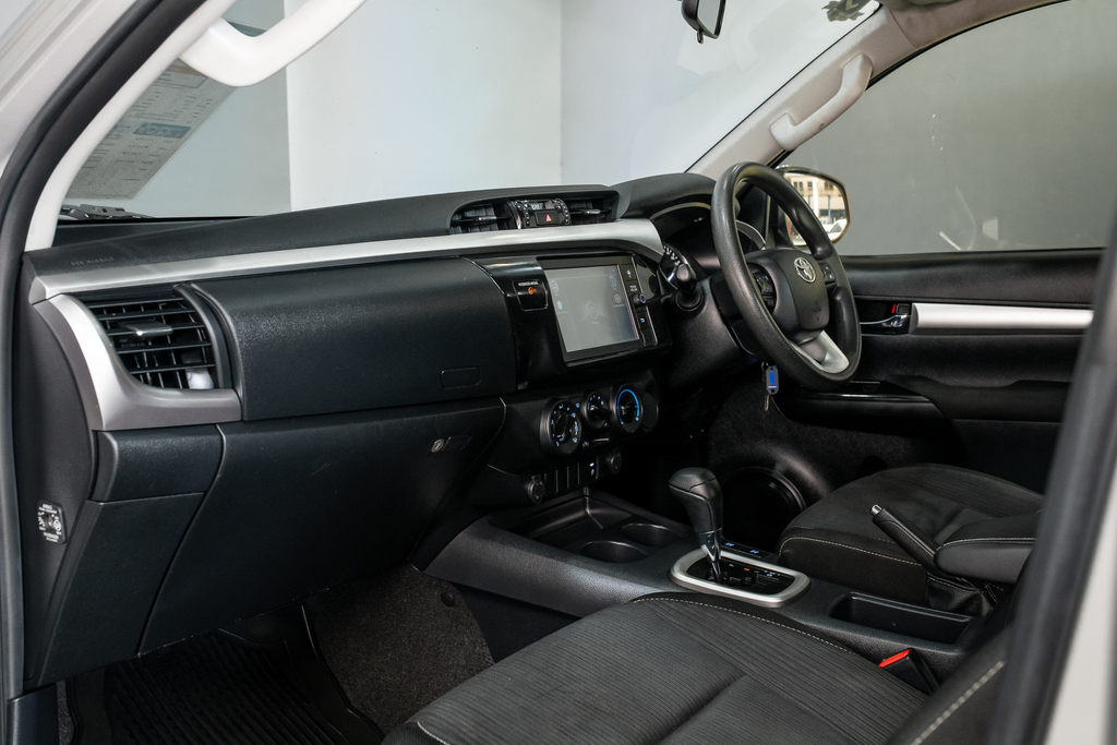Toyota Hilux Revo Double Cab 2.4 Entry Prerunner AT 2020