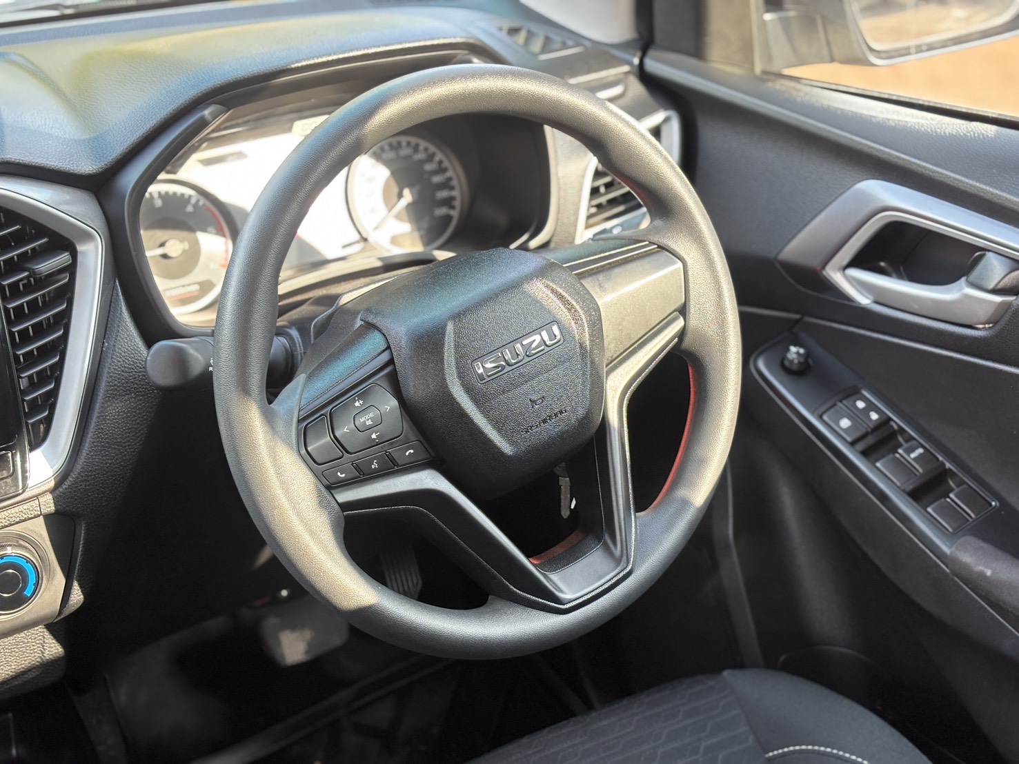 Isuzu D-Max All New Blue Power Cab-4 1.9 Ddi L DA AT 2022