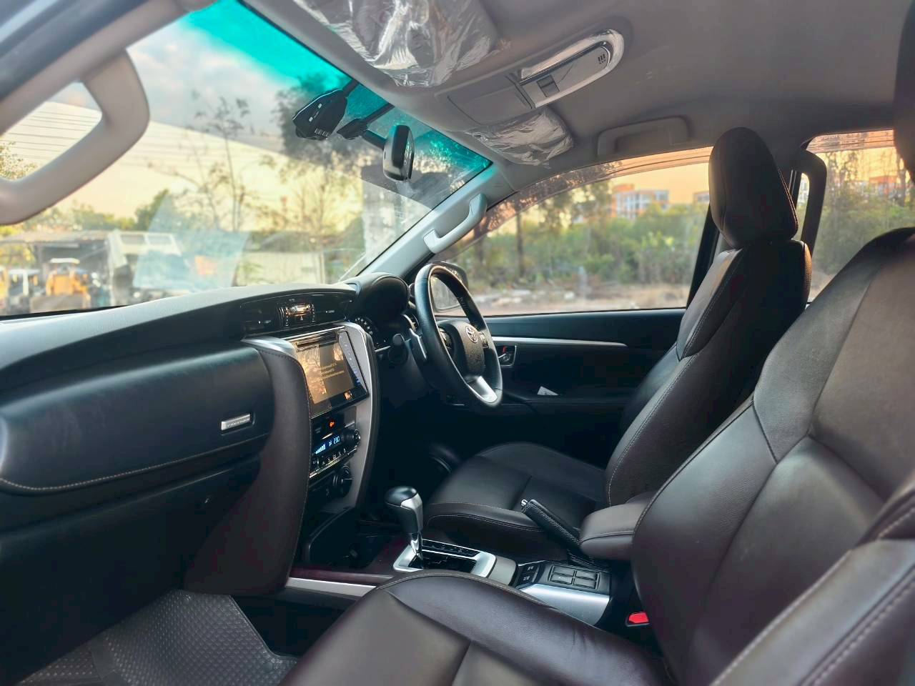 Toyota Fortuner 2.4 V SUV AT 2018