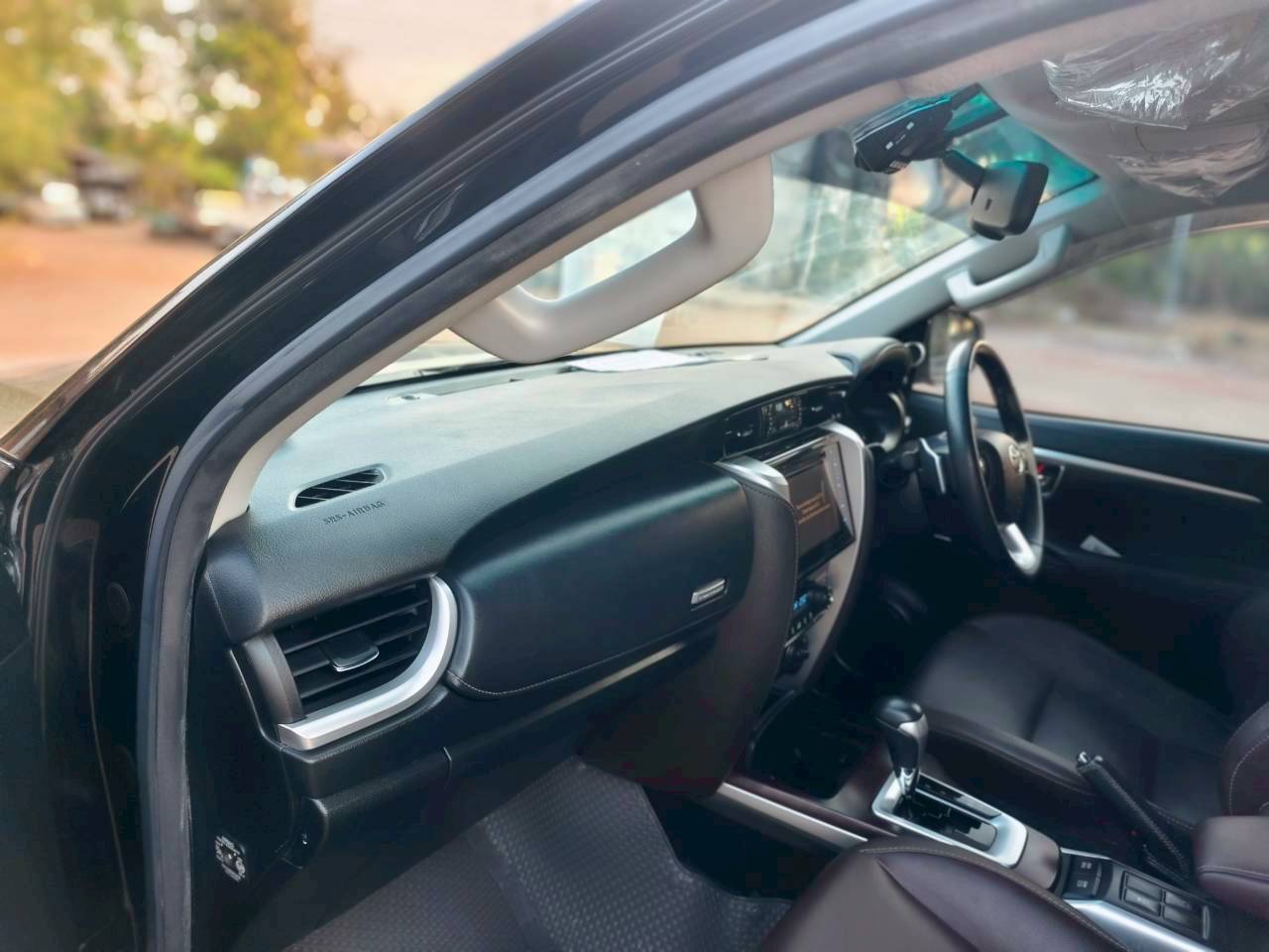 Toyota Fortuner 2.4 V SUV AT 2018