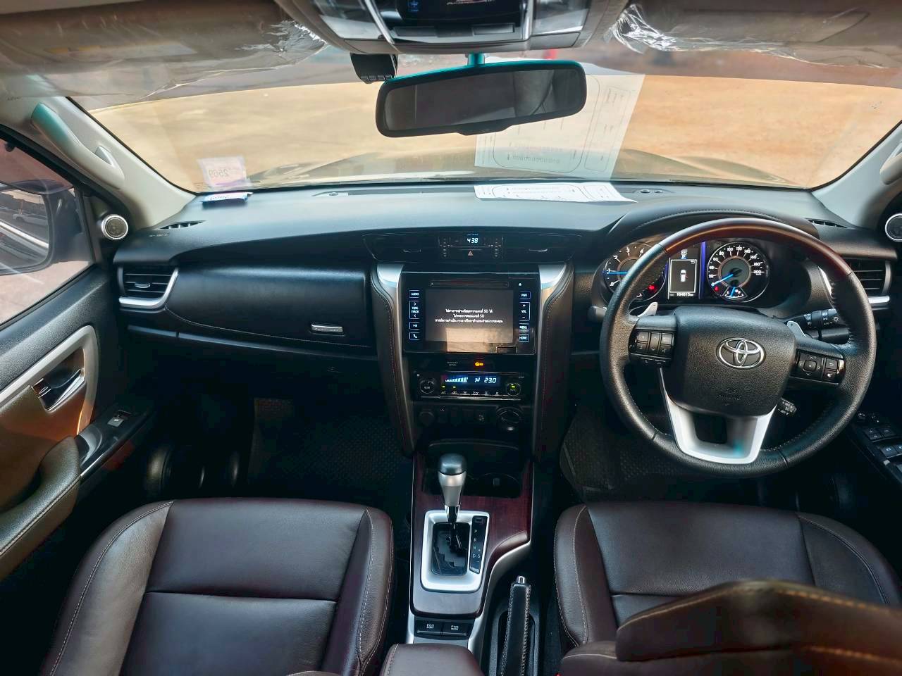 Toyota Fortuner 2.4 V SUV AT 2018