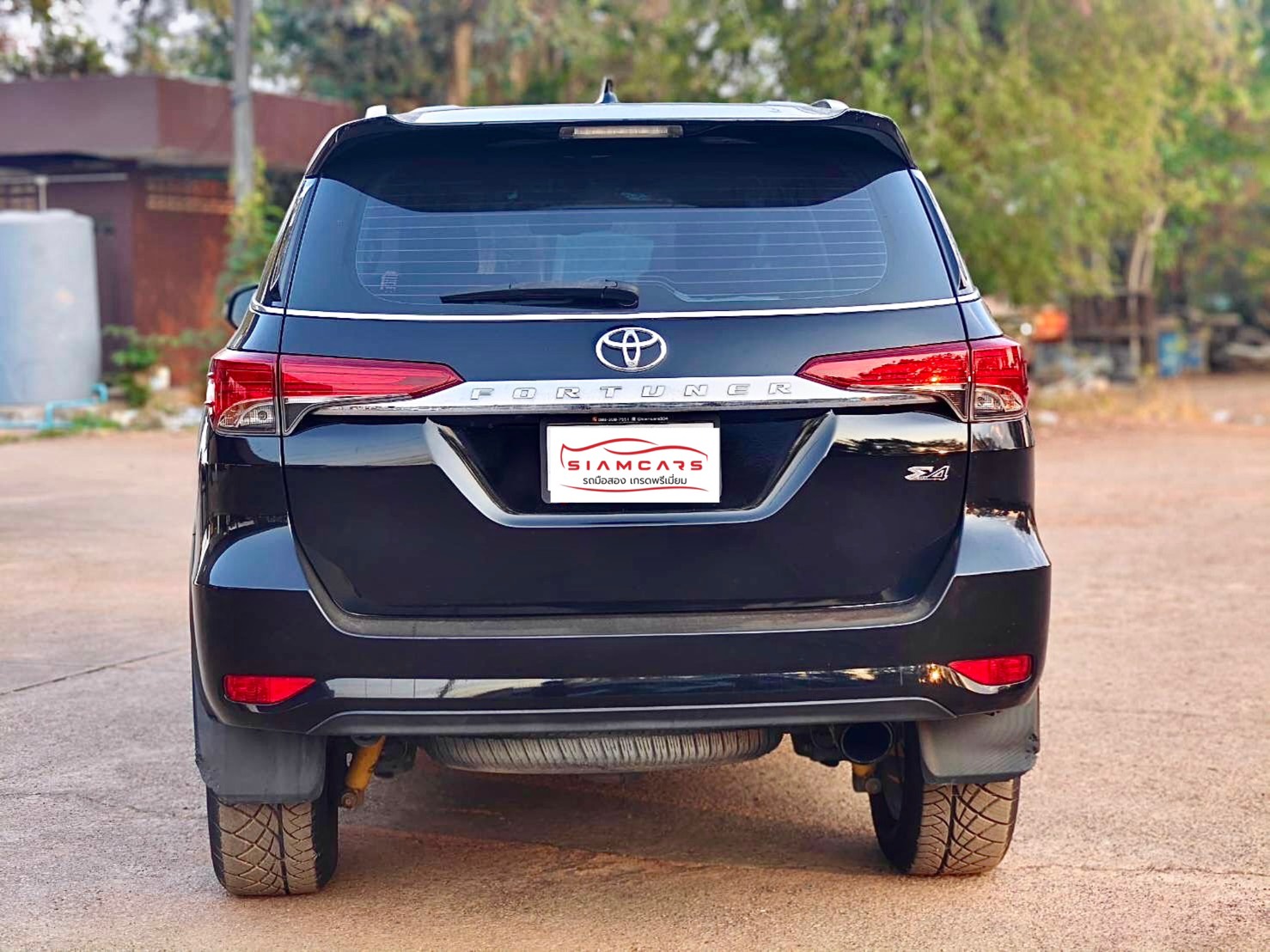 Toyota Fortuner 2.4 V SUV AT 2018