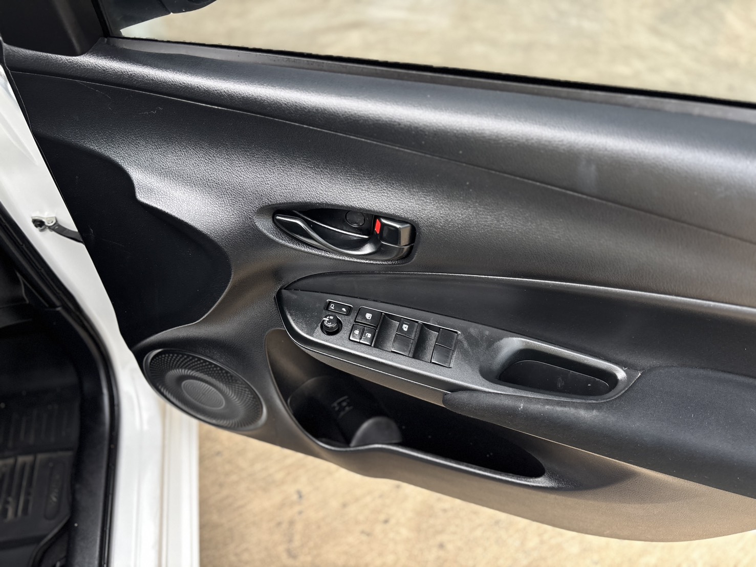 Toyota Yaris ATIVE 1.2 E AT 2019