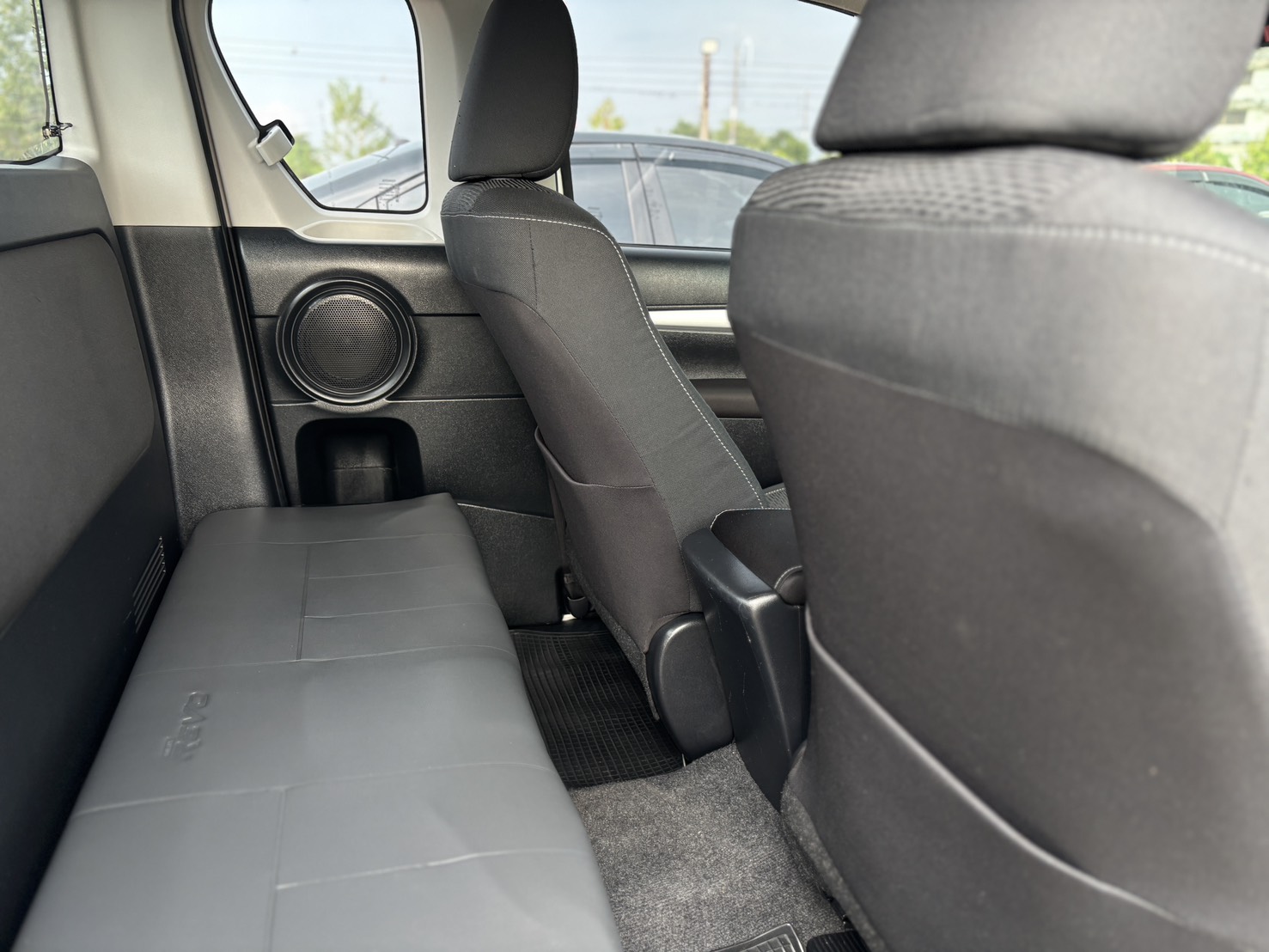 Toyota Hilux Revo Smart Cab 2.4 Mid Z Edition MT 2020