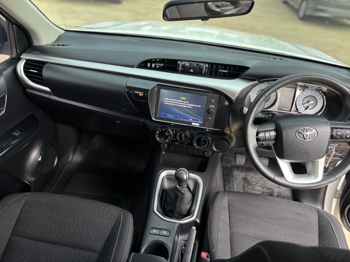 Toyota Hilux Revo Smart Cab 2.4 Mid Z Edition MT 2020