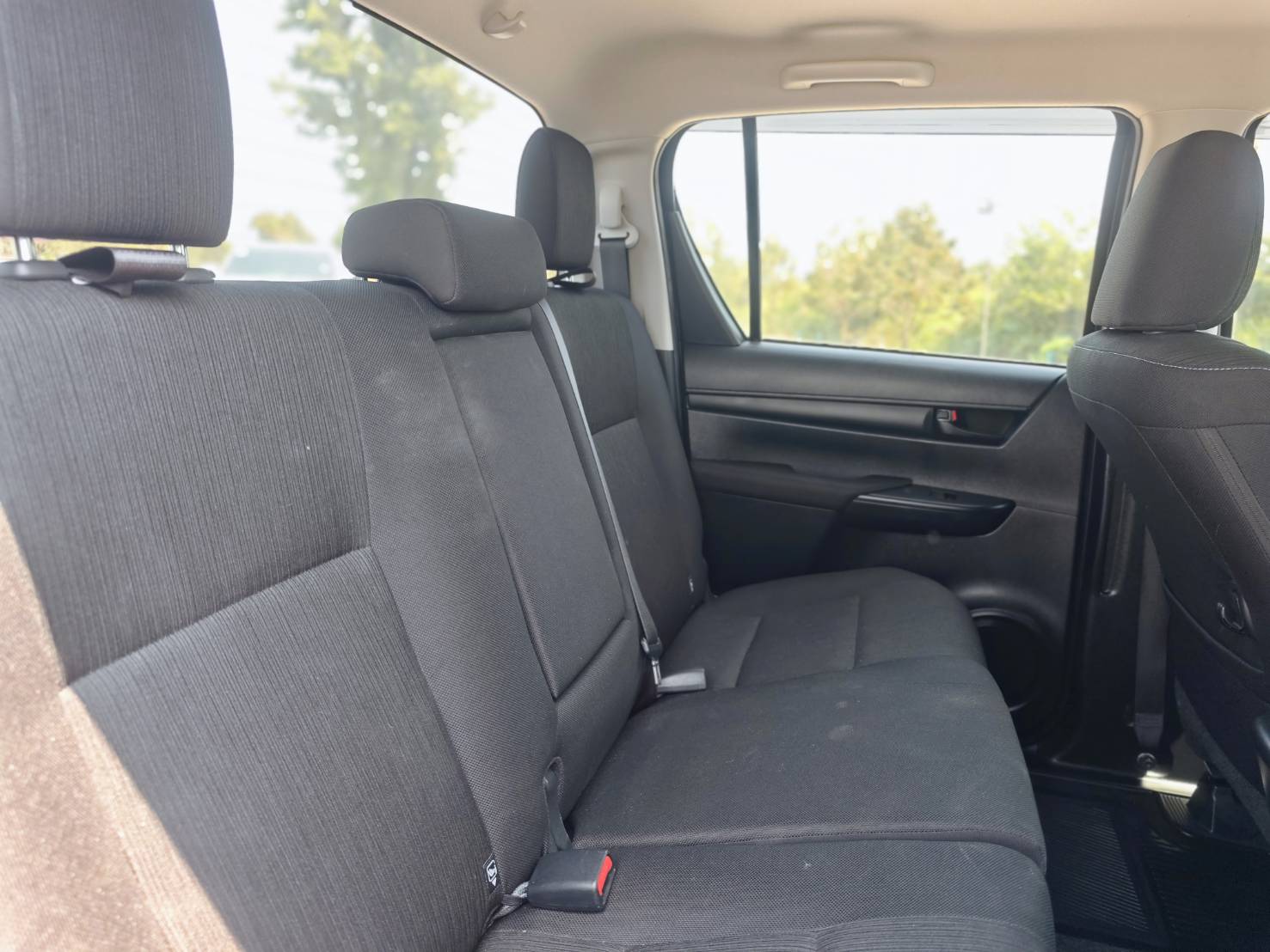 Toyota Hilux Revo Double Cab 2.4 Entry Z Edition MT 2023